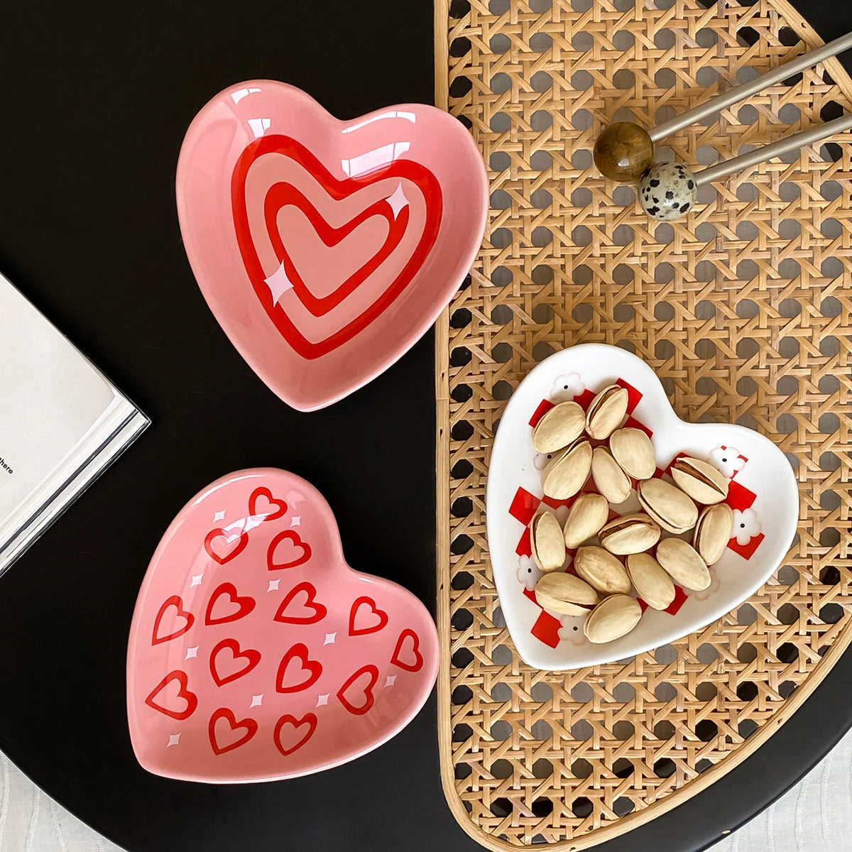 2Pcs Original Design Heart Ceramic Plate