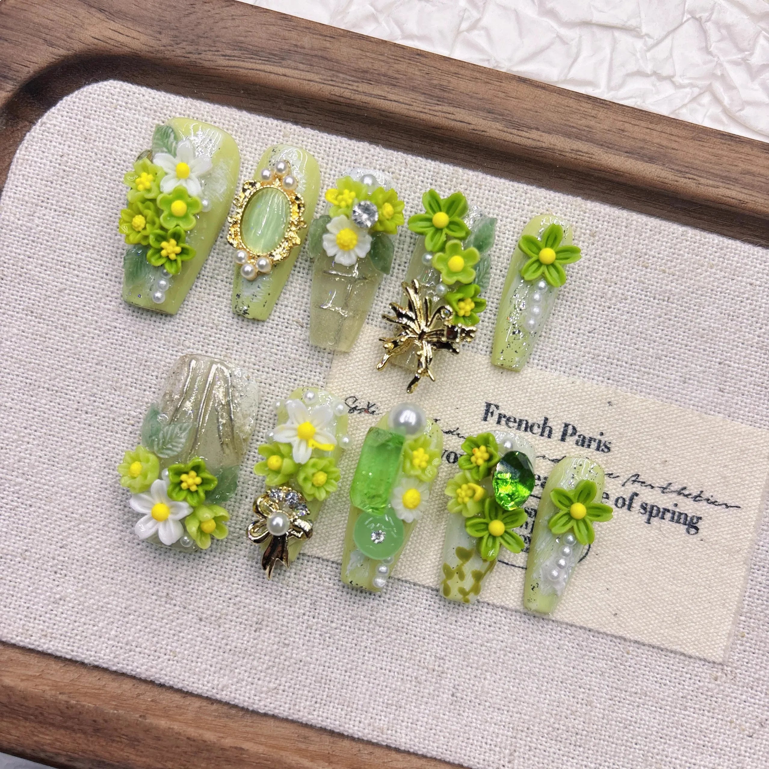 Press-On Nails - Spring Floral Design