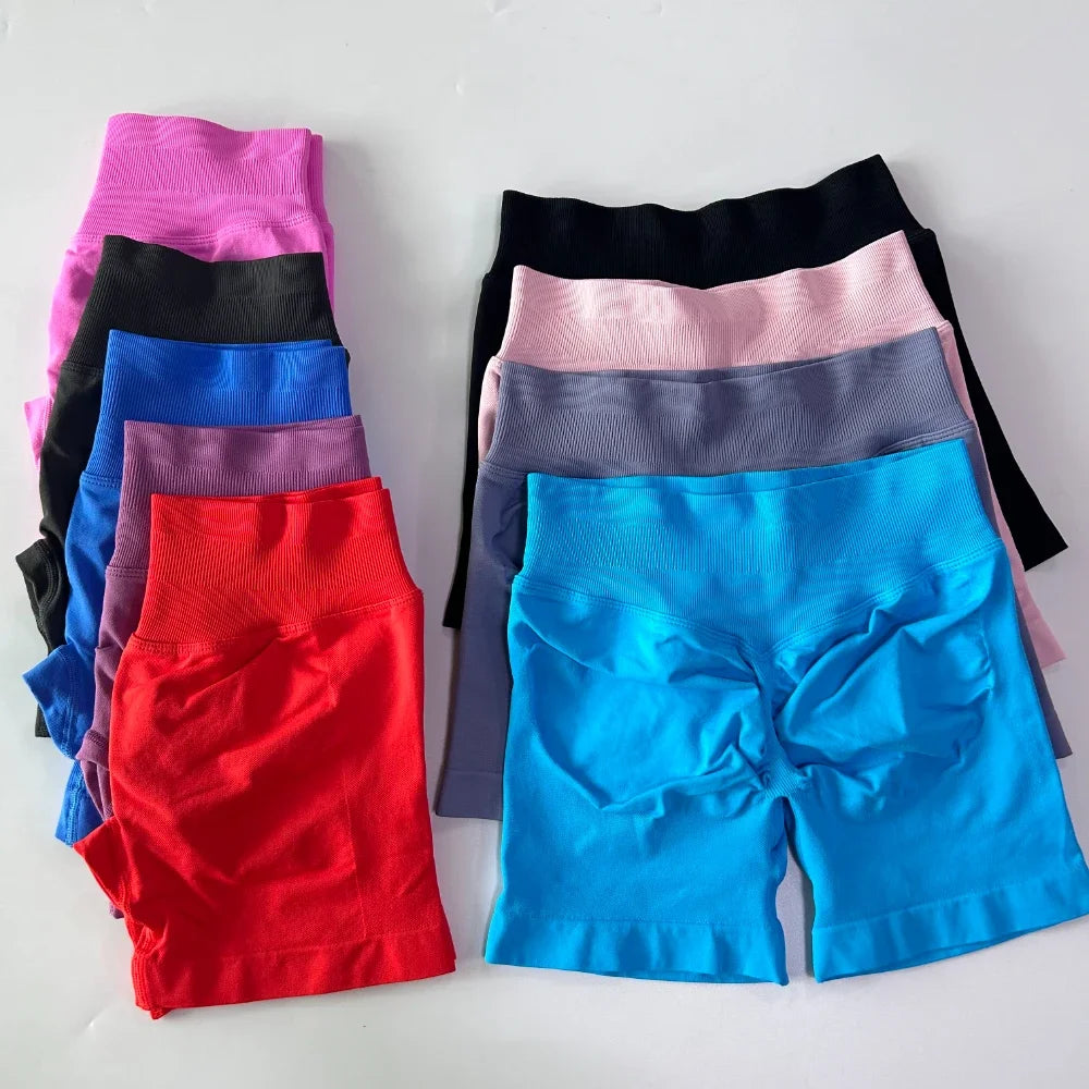 2 Pieces Yoga Set Backless Bandeau Scrunch Shorts