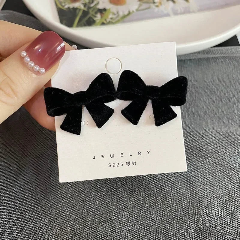 Vintage Black Flocking Bowknot Stud Earrings
