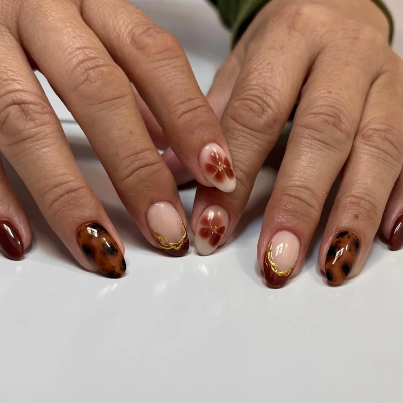 24Pcs Short Almond Nails